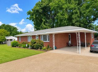 108 W Tunstall St, Tuscumbia, AL 35674