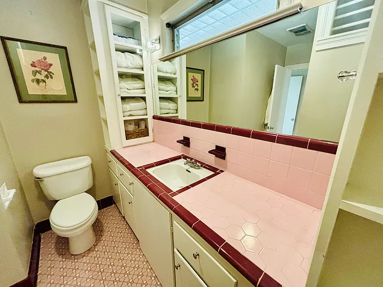6035 Government St — Photo 12
