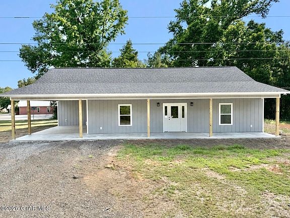 2nd image of 1677 Academy Rd