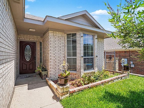 3rd image of 9936 Blue Bell Dr