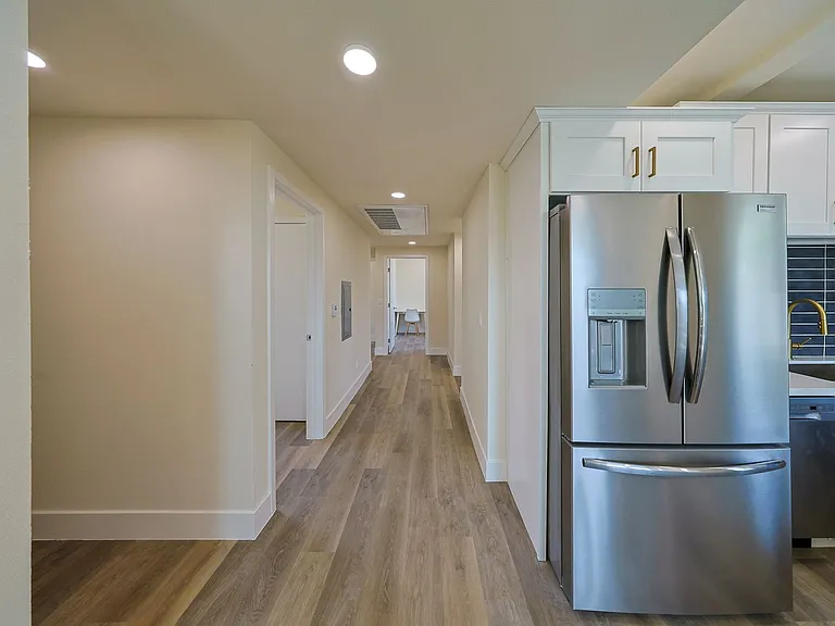 2712 Menlo Ave — Photo 14