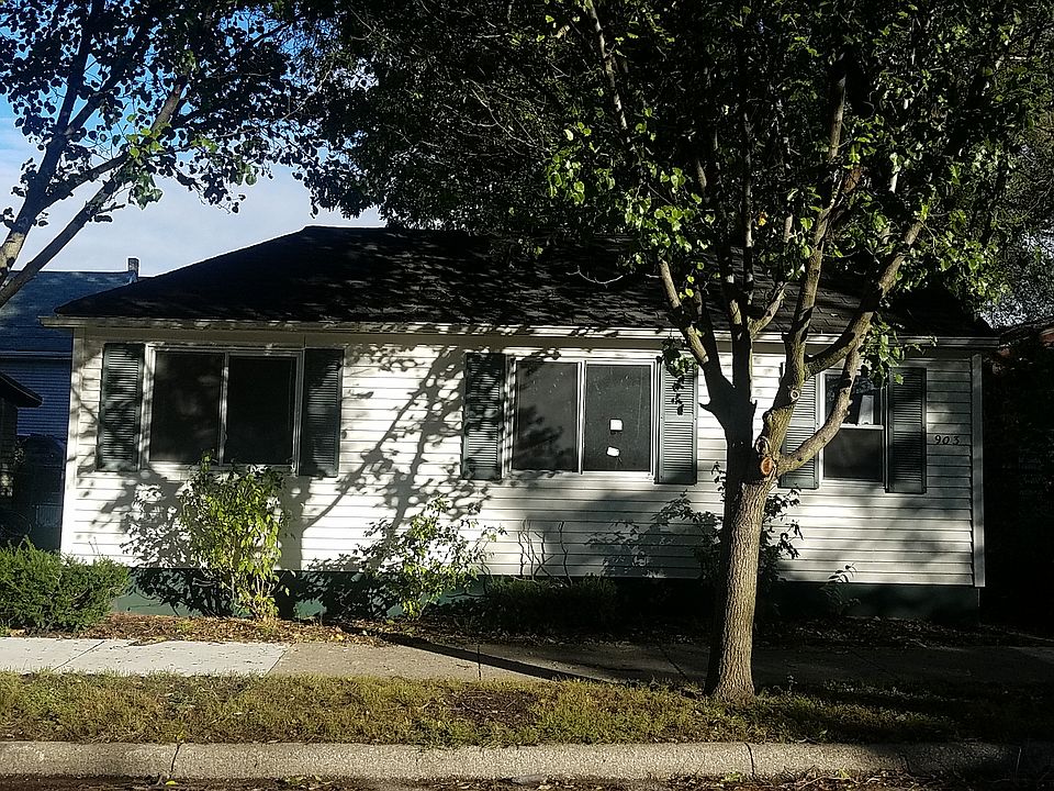 1st image of 903 Ann St
