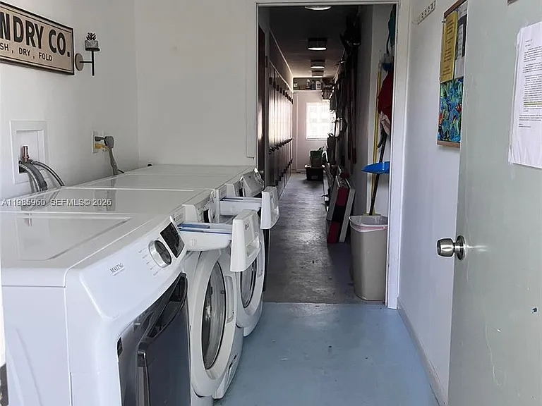 708 Victoria Dr #101 — Photo 20