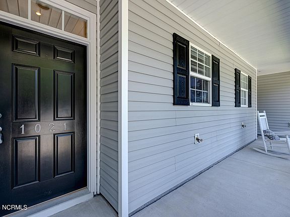 2nd image of 1021 Macklin Street