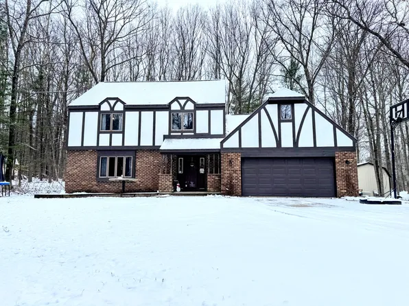 19418 Golfview Dr, Big Rapids, MI 49307