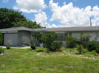 205 Maple Ave S, Lehigh Acres, FL 33936
