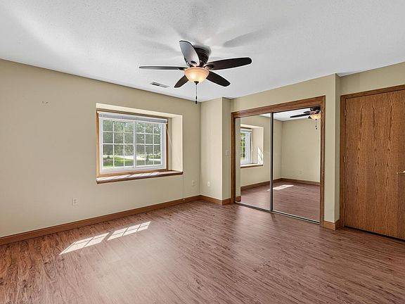 3rd image of 17410 W Lincoln AVENUE