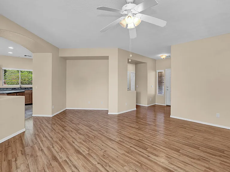 18631 E Swan Dr — Photo 4