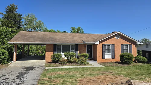 3363 Kingswood Dr Photo 1