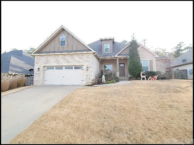 17 Rosans Ct — Photo 2
