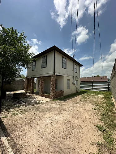 307 S Cox St #B Photo 1