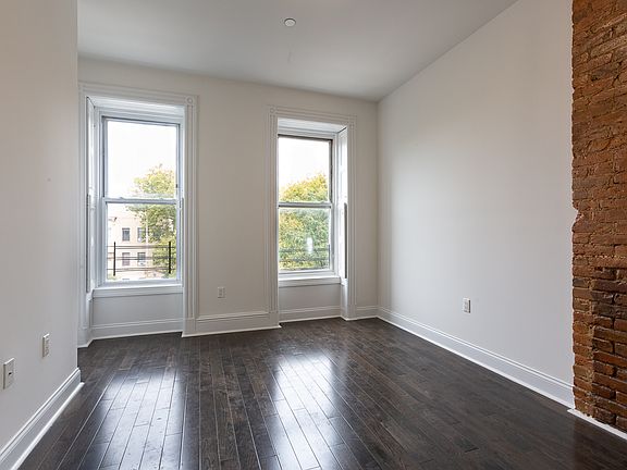 5th image of 114 Bushwick Ave #4