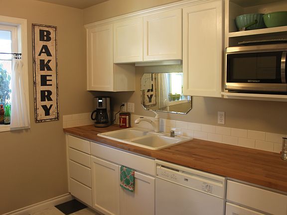 4th image of 1560 Wildflower Way