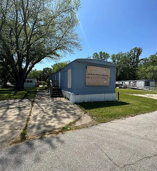 55 Lincoln Ave — Photo 12