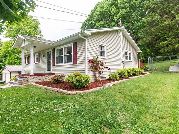 2nd image of 345 Woodland Cir