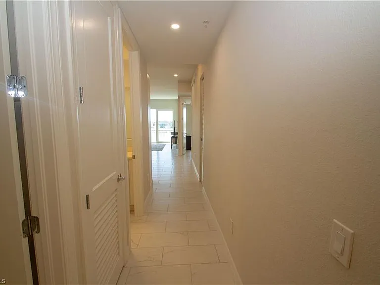 163 Indies Dr E #203 — Photo 5