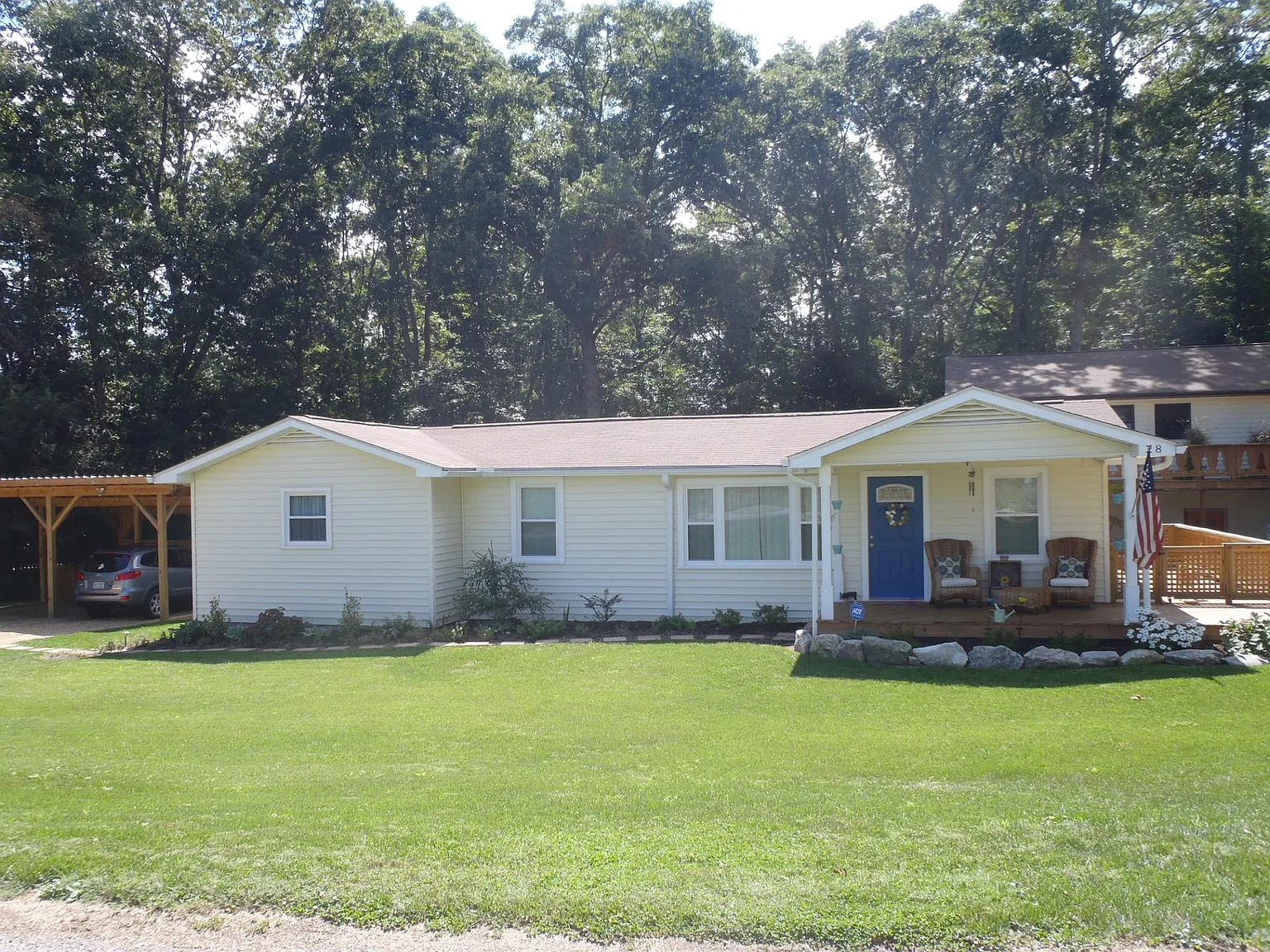 3 bed, 1350 sqft, $2,200 — Photo 2