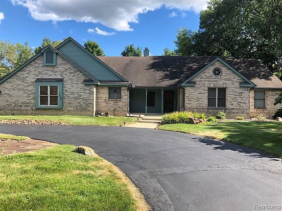 2nd image of 7325 Deerhill Dr