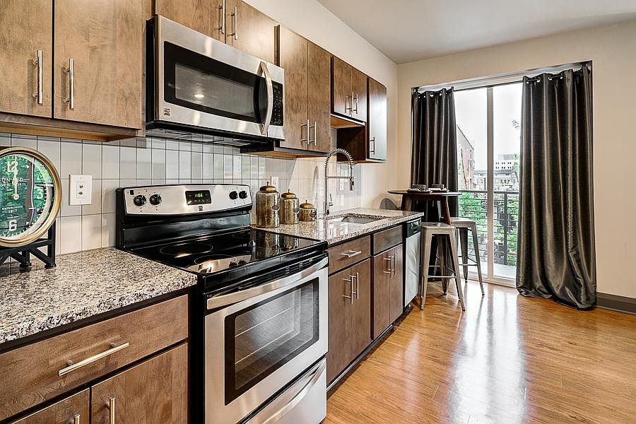 1st image of 303 S Front St #Qaws4yy6t