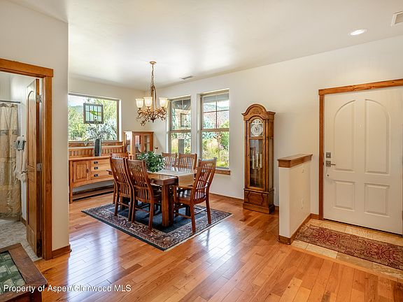 4th image of 643 River Bend Way