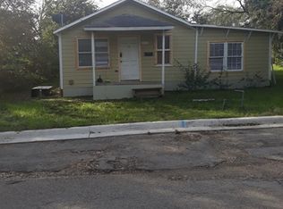 1305 12th St, Hondo, TX 78861