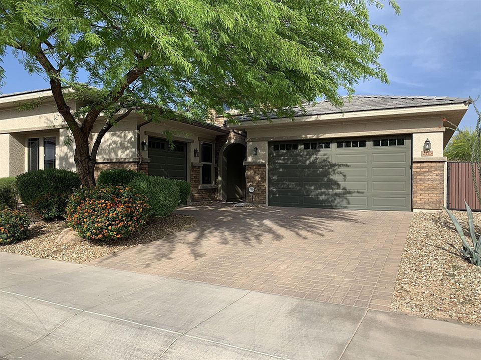 1st image of 2415 N 156th Dr