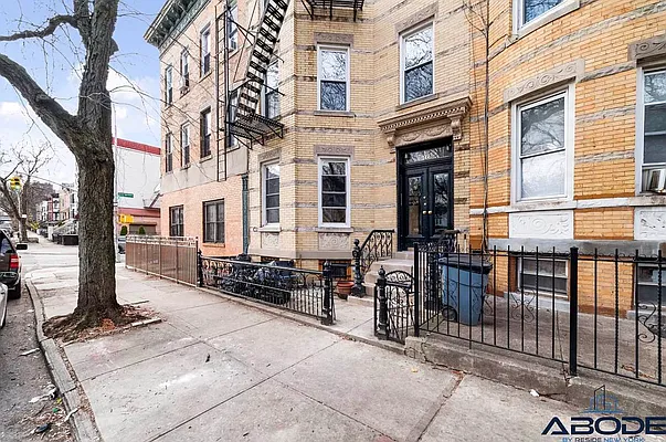 Rented by ABODE NYC LLC | media 9