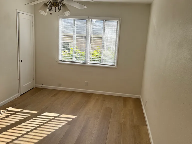 5511 Genoa St — Photo 5