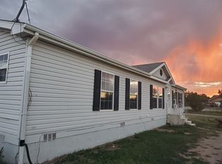 8 Capital Rd, Edgewood, NM 87015