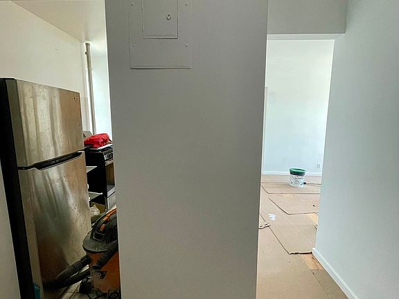 3rd image of 3052 34th St APT 5B