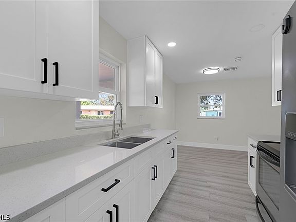 3rd image of 4800 Zana Dr