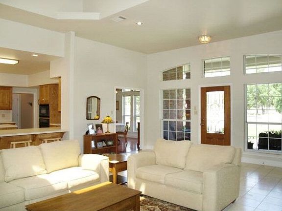5th image of 932 Thousand Oaks Loop
