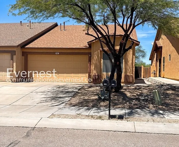 2057 E Calle Arroyo Lindo — Photo 1