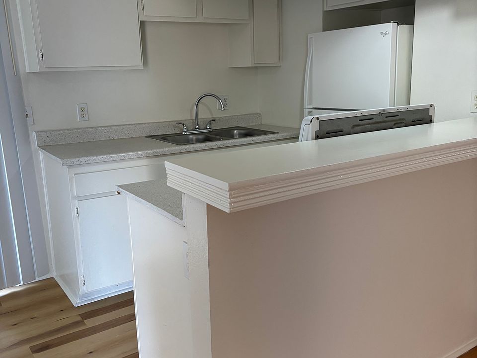 1st image of 10970 Del Norte St APT 1