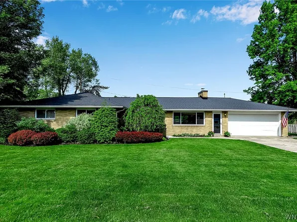 4252 Susan Dr, Williamsville, NY 14221