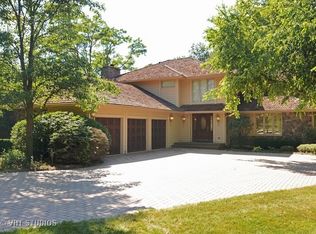 380 Country Oak Ln, Inverness, IL 60067