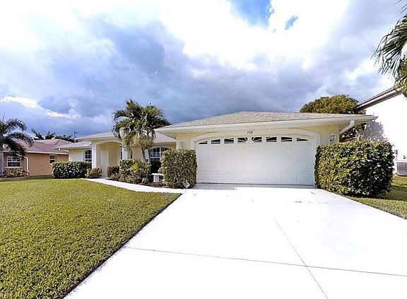 2nd image of 1921 SW 54th Ln