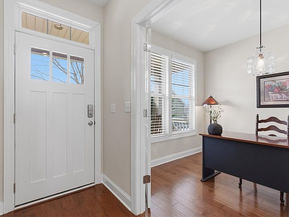 5th image of 22 Kelvyn St