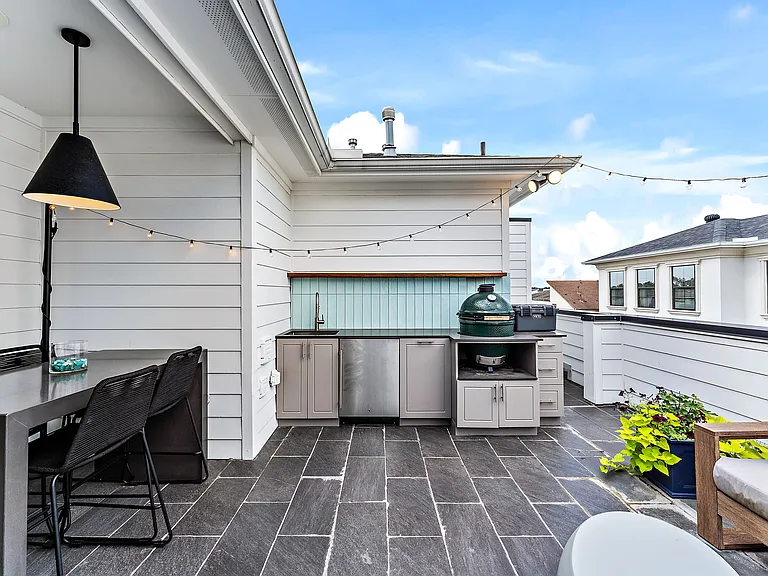 1504 Knox St — Photo 40