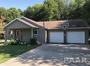 1267 Lakeview Rd S, Dahinda, IL 61428