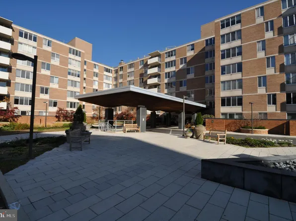 2939 Van Ness St NW APT 1033, Washington, DC 20008