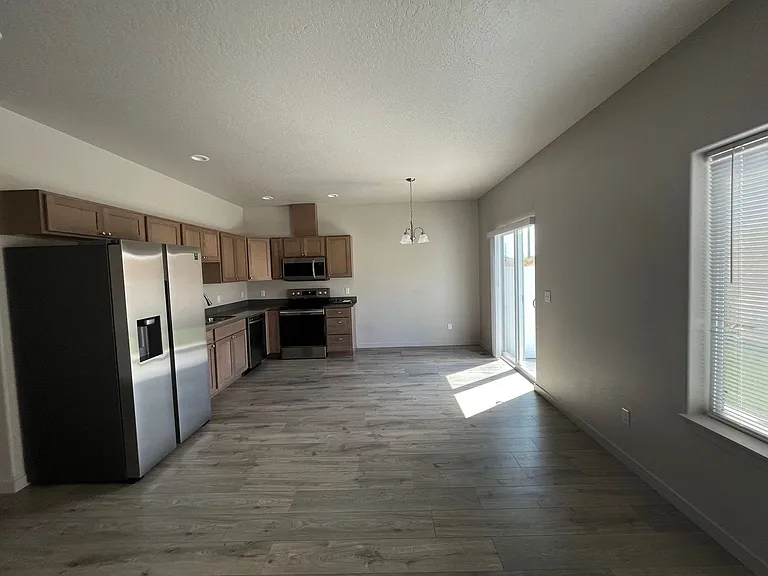 7170-7174 W Heritage Street — Photo 2