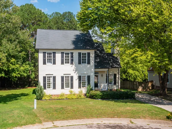 816 White Daisies Ct, Raleigh, NC 27610