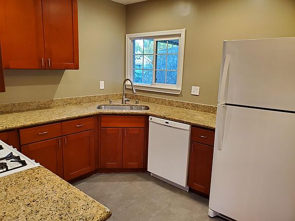 2nd image of 5842 2nd Ave