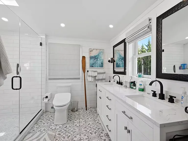 59 Beach Rd — Photo 9