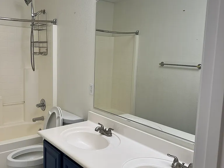 3728 E Liberty Ln — Photo 26