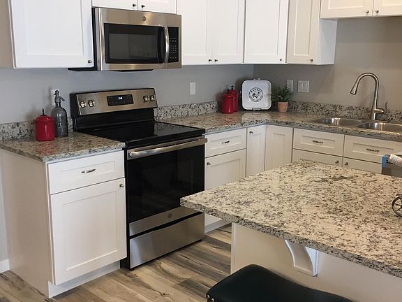 Bloomstone Townhome Elm Plan Kitchen