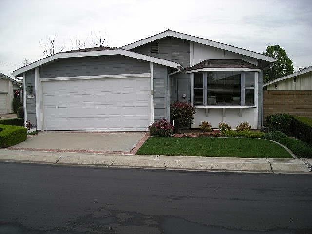 1st image of 2641 Park Lk
