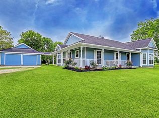 9504 Uzzell Rd, Manvel, TX 77578