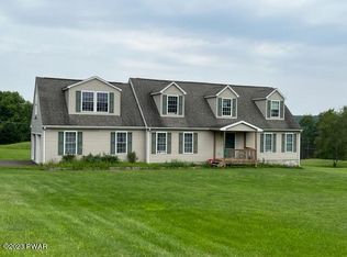 16 Rose Ln, Honesdale, PA 18431